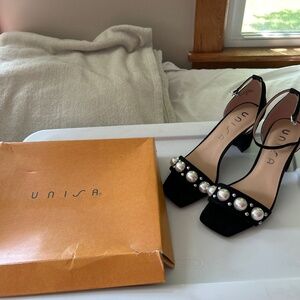 Unisa chunky heels